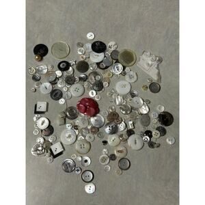 Vintage Shell and Mother of Pearl Buttons All‎ Loose Assorted Sizes 7.5 Ounces